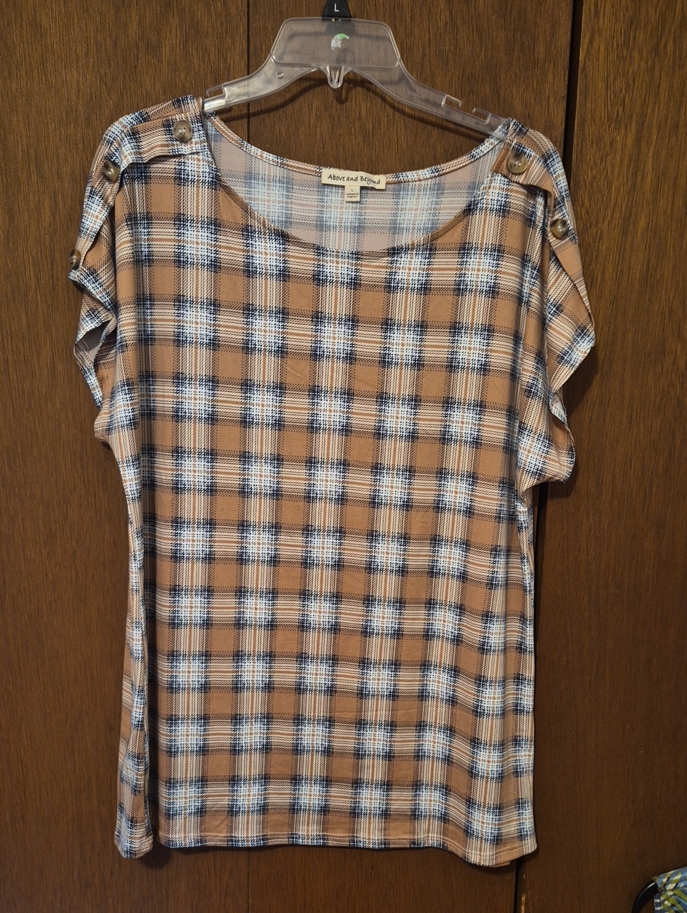 NWOT Above & Beyond Women's Tan Plaid Button-Shoulder Top SZ L